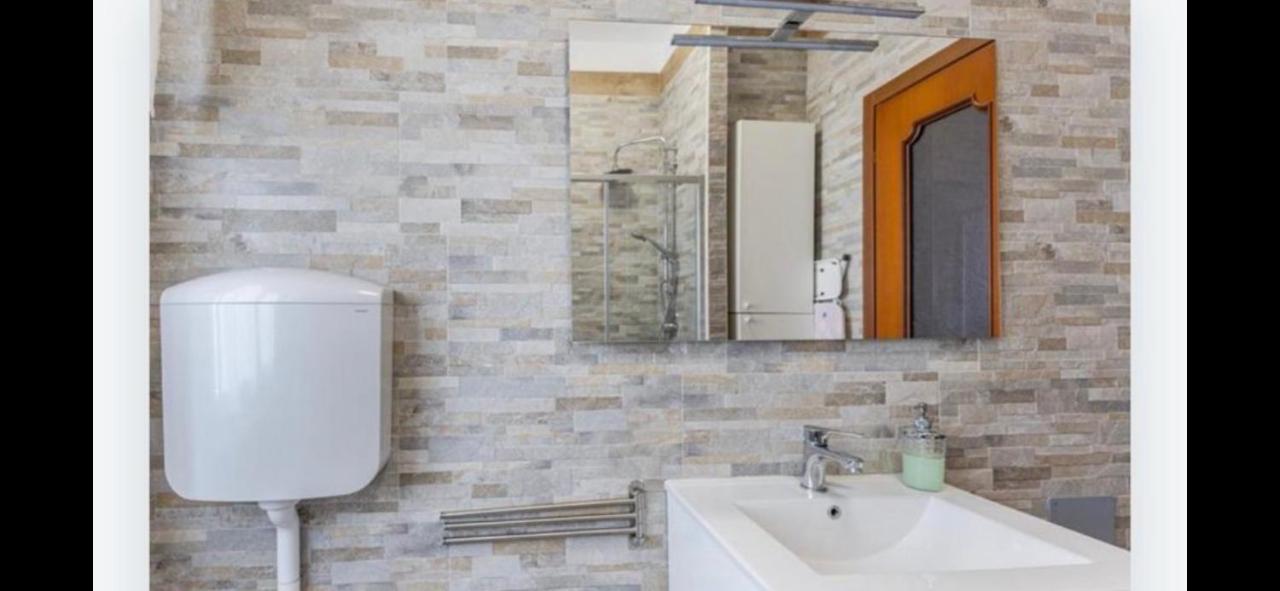 Queen East Verona Apartments Bagian luar foto