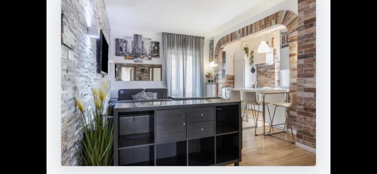 Queen East Verona Apartments Bagian luar foto