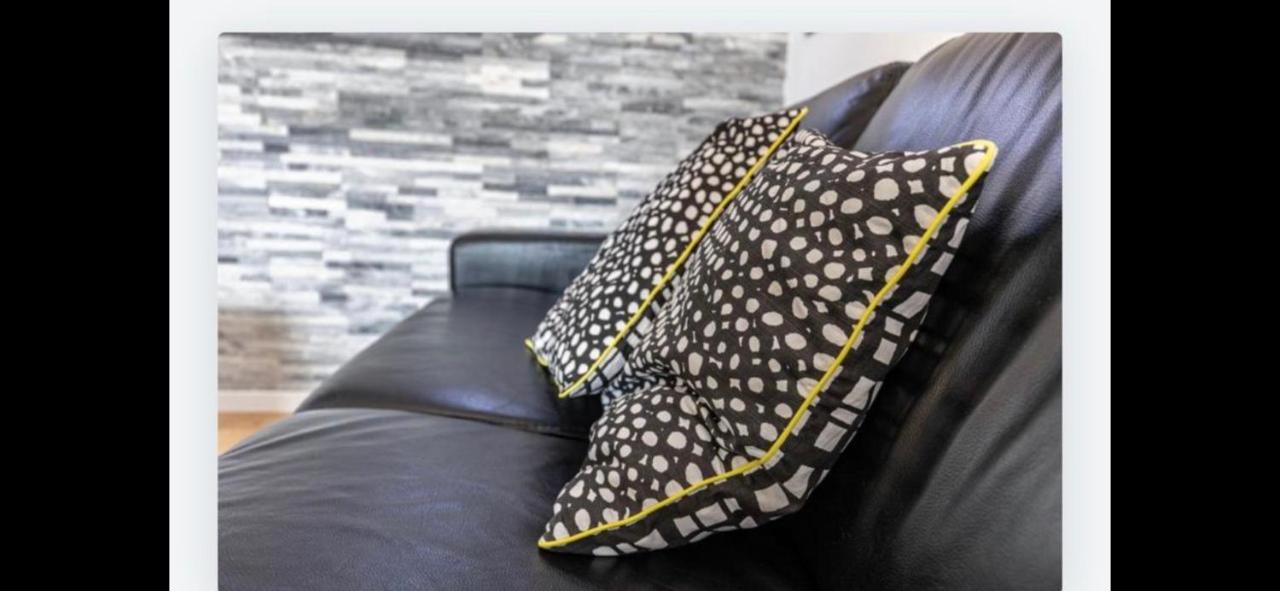 Queen East Verona Apartments Bagian luar foto