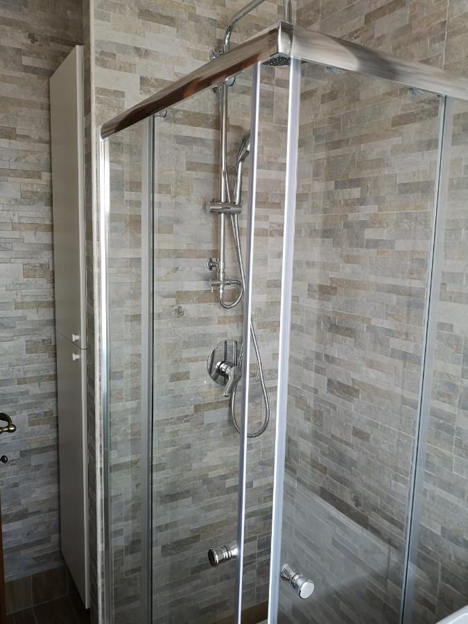 Queen East Verona Apartments Bagian luar foto